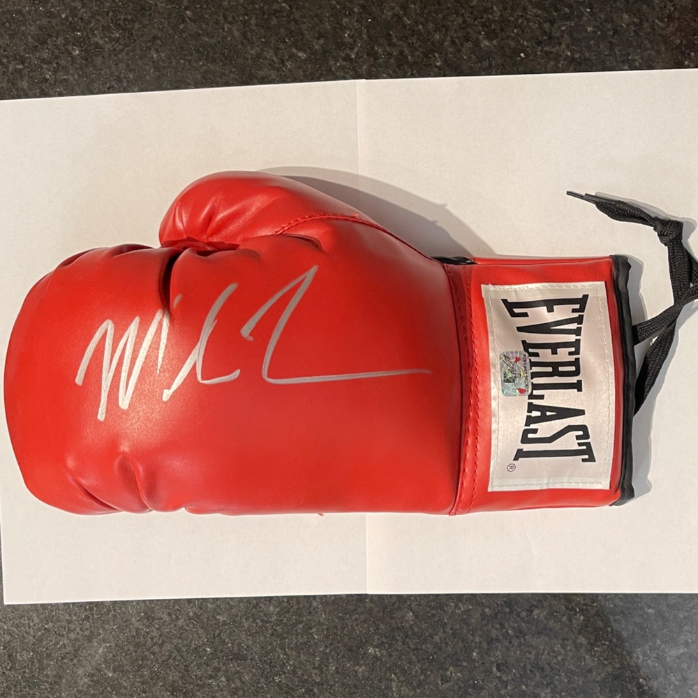 Full Sz Mike Tyson Autographed Glove Authenticated w/ M.Tyson Exclusive Hologram